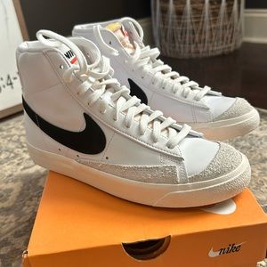 Nike Blazer Mid ‘77